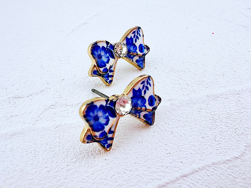 Mindy Bow Studs