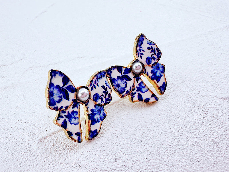 Amelia Bow Studs