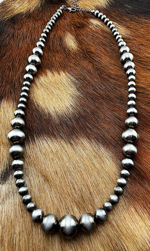 Casper Navajo Pearl Necklace