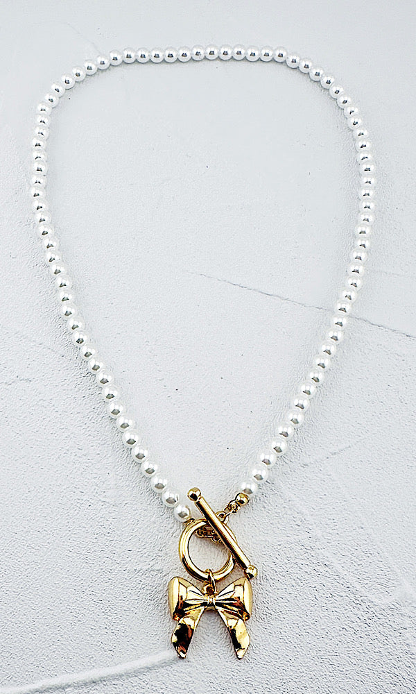 Evie Bow Necklace