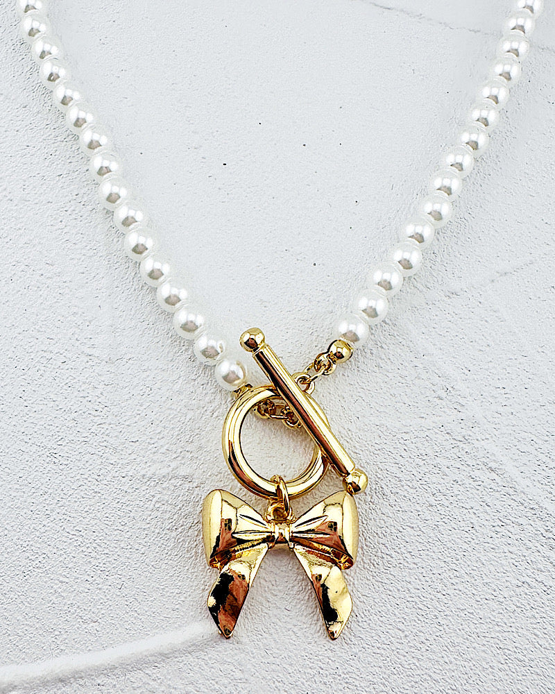 Evie Bow Necklace