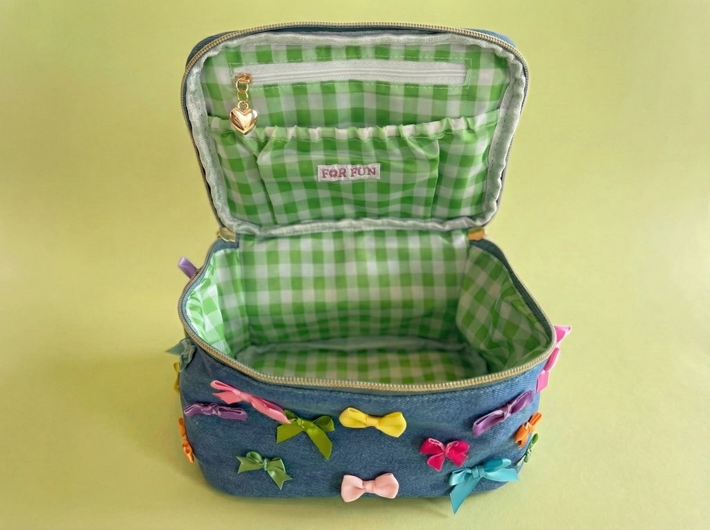 Bella Train Case