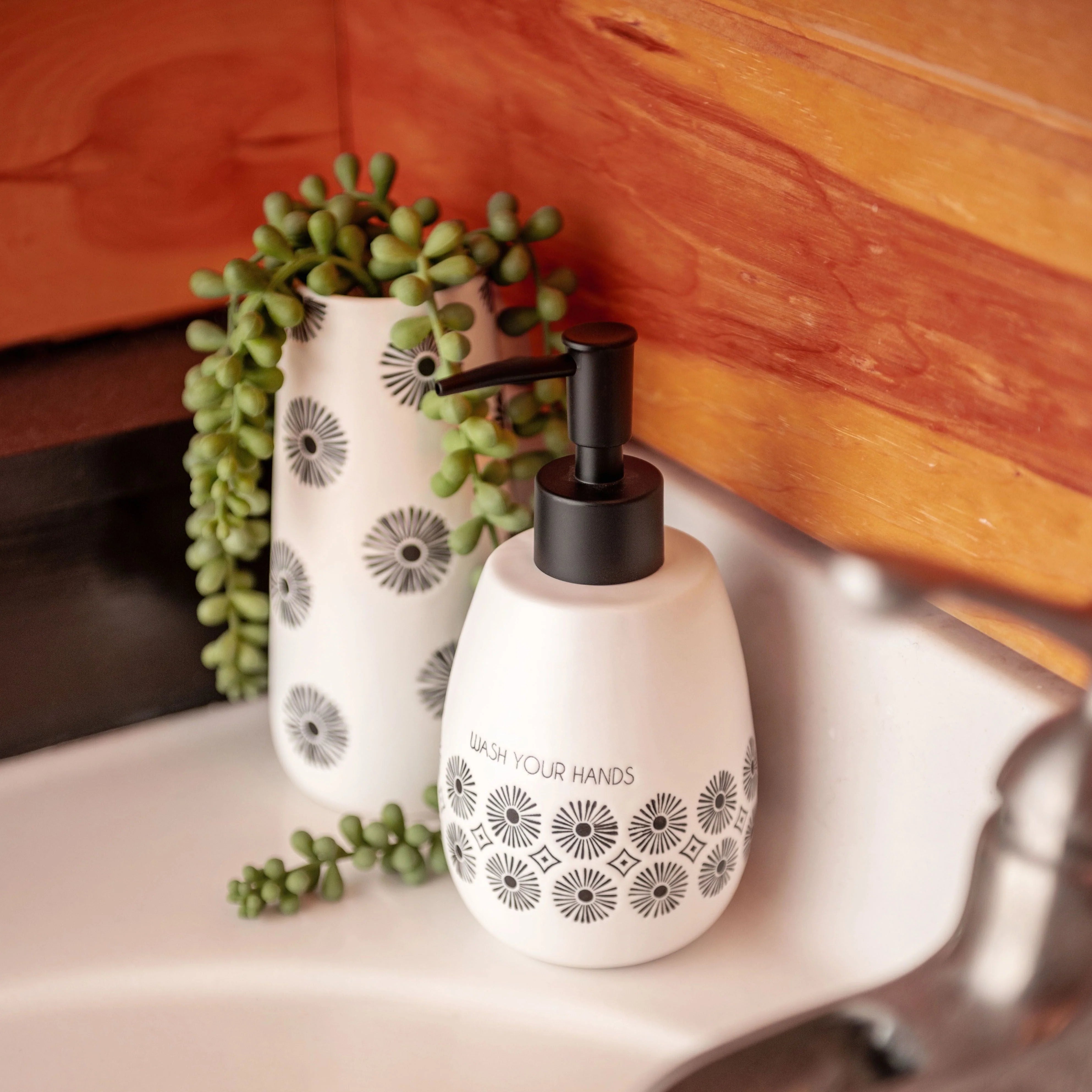 Black & White Milo Soap Dispenser