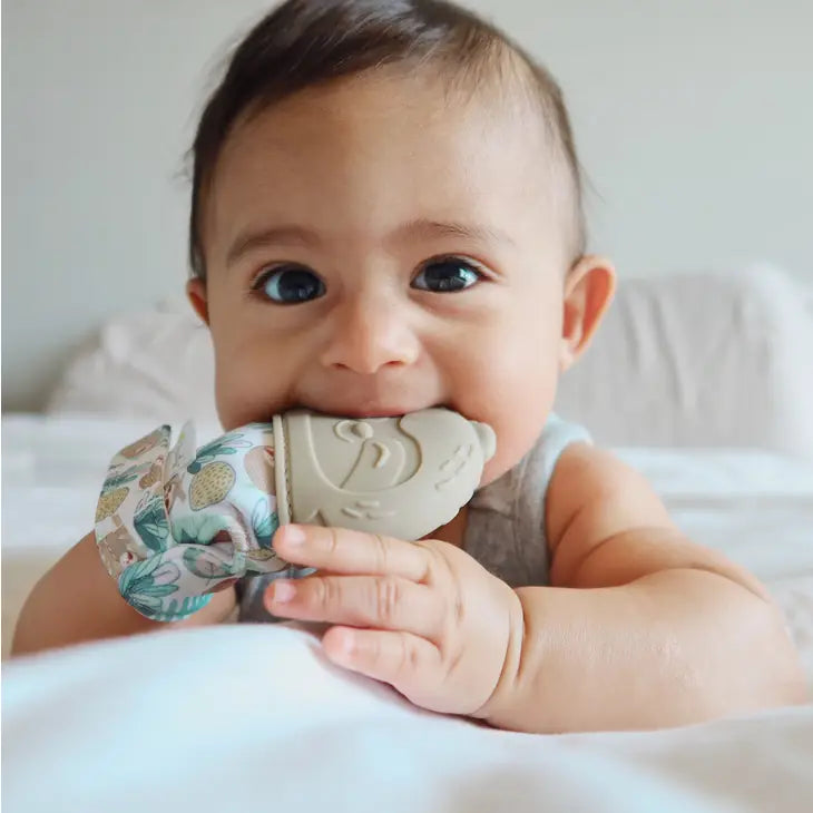 Fox Itzy Mitt™ Teething Mitt