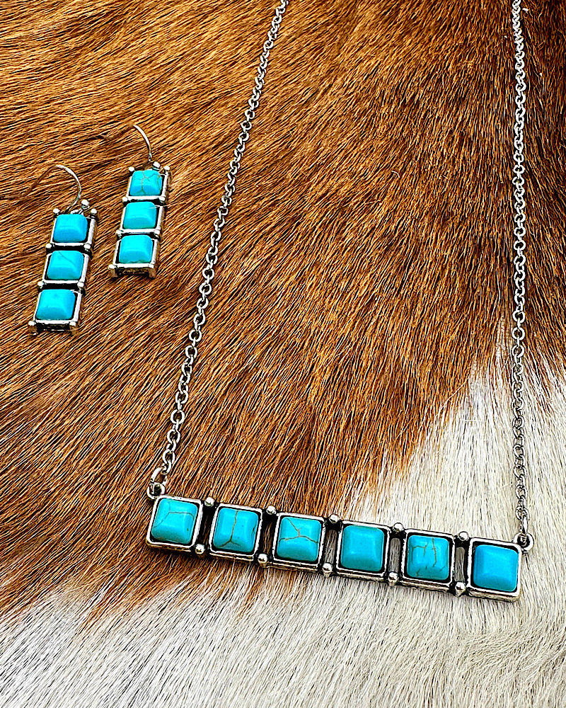 McEntire Bar Necklace Set